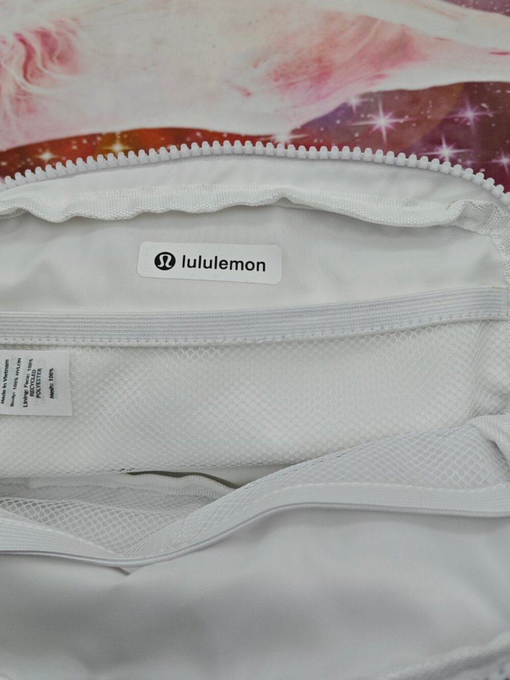 Lululemon Everywhere Crossbody Belt Bag 1L - Picture 3 of 4